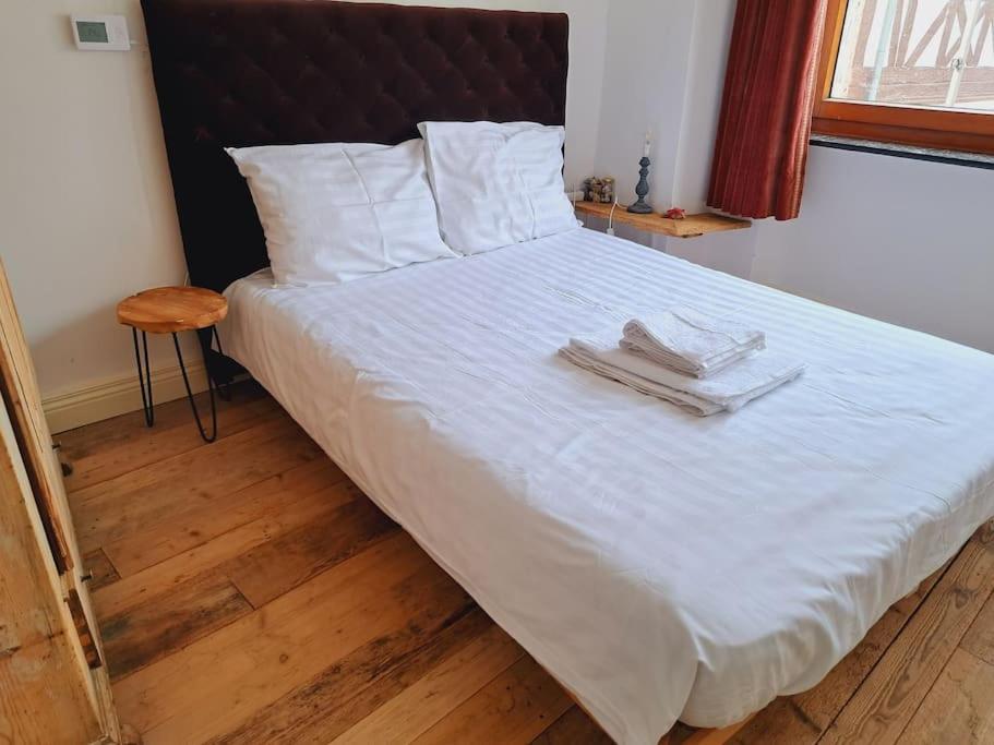 Haus Moselwald - 3 Bedrooms Enkirch Exteriör bild